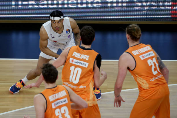 球和拦截 球和拦截