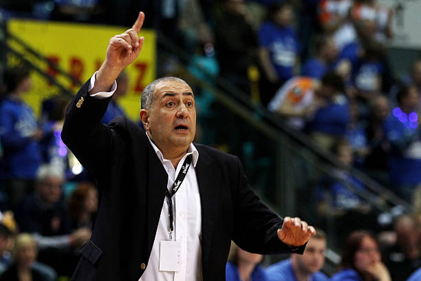 间四次在首 间四次在首