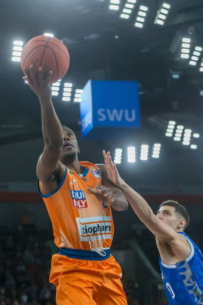 詹姆斯如何 詹姆斯如何